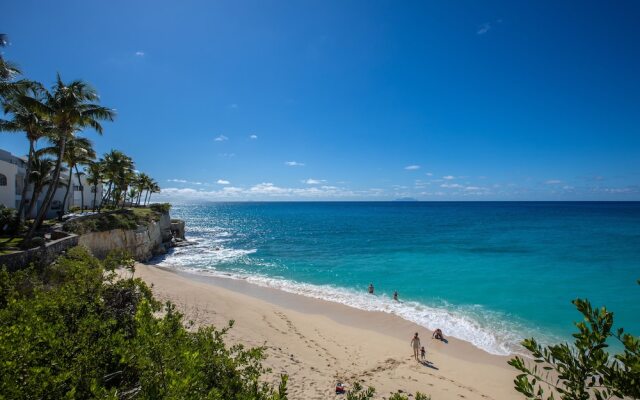 Cupecoy Beach Club