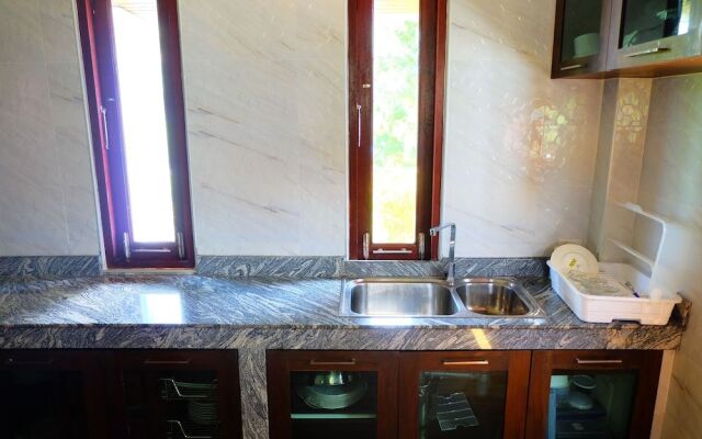 Tree home plus homestay