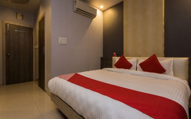 OYO 13531 Hotel Sundaram Palace