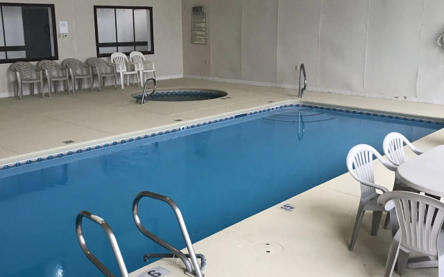 Brentwood Inn & Suites