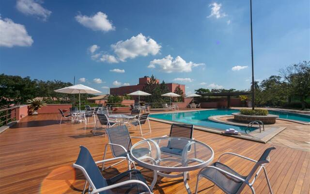 Almenat Embu das Artes, Tapestry Collection by Hilton