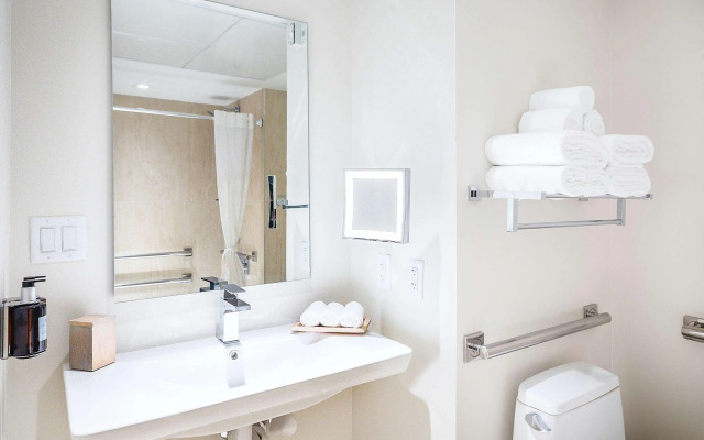 Iberostar Waves Miami Beach