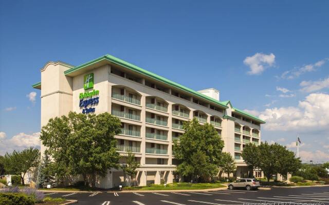 Holiday Inn Express Hotel & Suites King of Prussia, an IHG Hotel