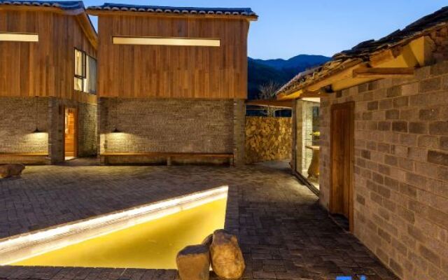 Yunshui Ruyi Travel And DL Tulou Culture B&B