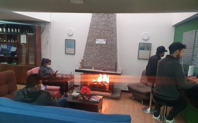La parada del tren Hostel