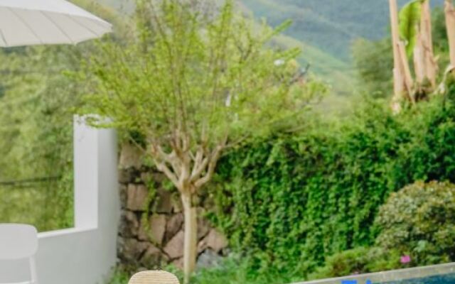 YUNXI Designer Hot Spring Homestay