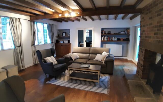 Charming 3BD Home in Allestree Village