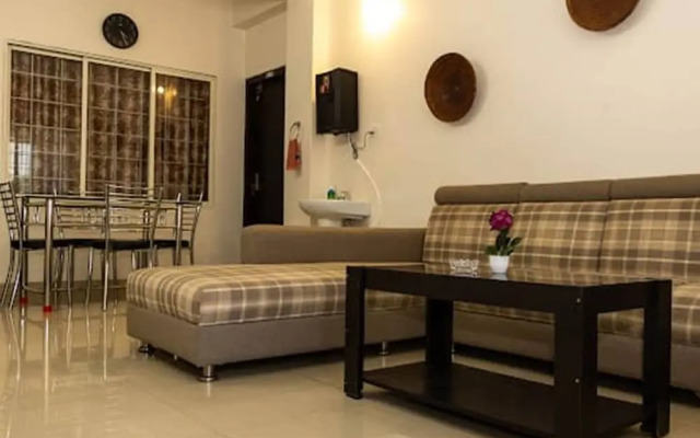 Malini Homes - Food & Lodging