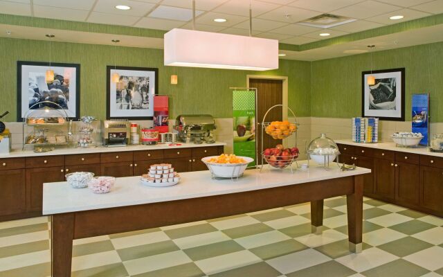 Hampton Inn & Suites Pittsburgh/Waterfront-West Homestead