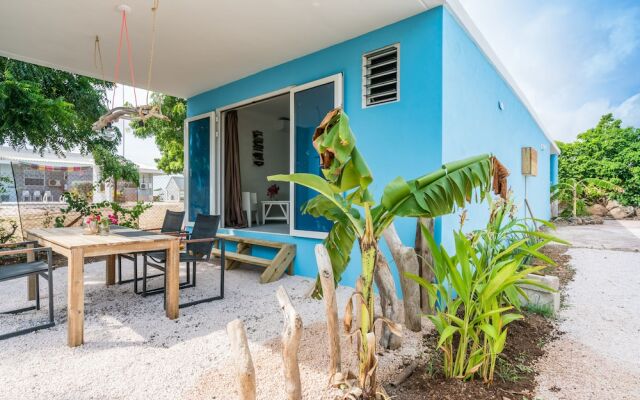 Tropical Breeze Apartments