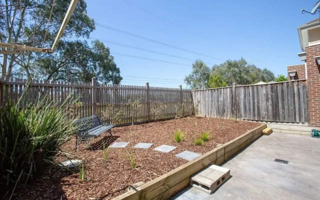 Peaceful Designer 2br@leafy Mill Park