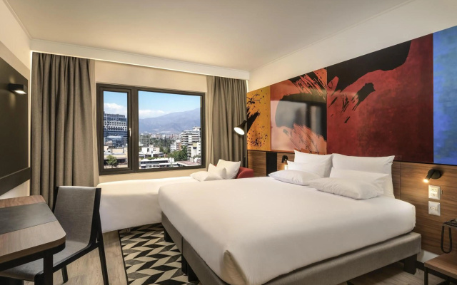Novotel Santiago Providencia - Image 2