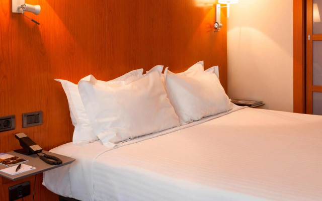 AC Hotel León San Antonio by Marriott