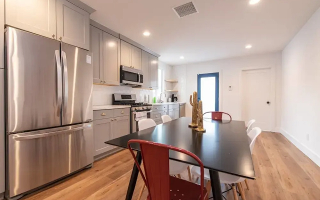 Newly Remodeled 3 BDR House Near Dodgers Stadium