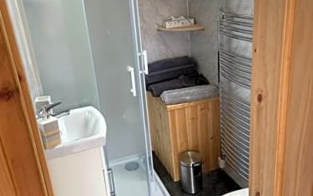 Swan View Lodge - North Uist