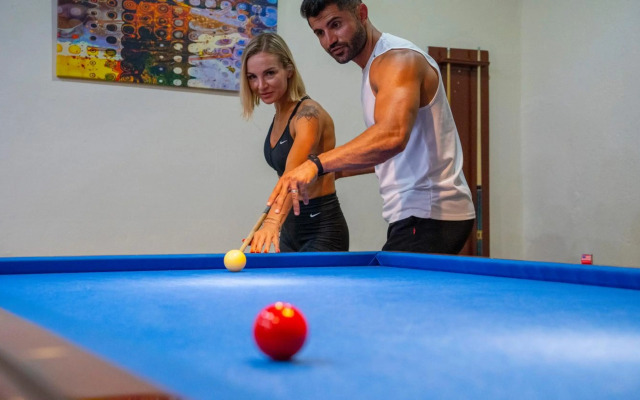 Azka Hotel