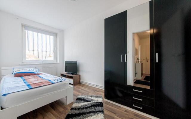 Id 5502 - Private Apartment