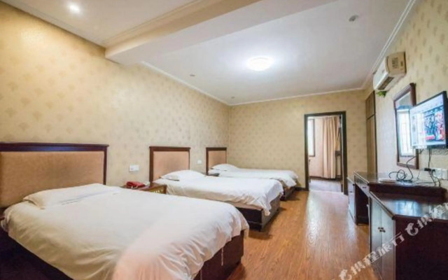 Tianyu Star Hotel (Nantong Outer Ring West Road Open University Branch)