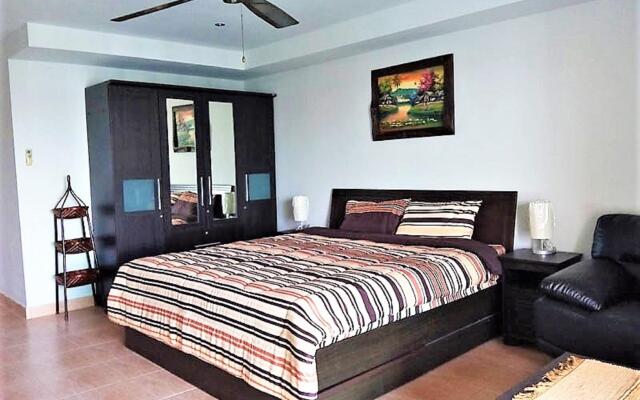 Penthouse studio apartment The Residence Jomtien
