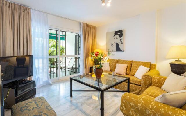 Lunamar 63 Apartment by GHR Rentals