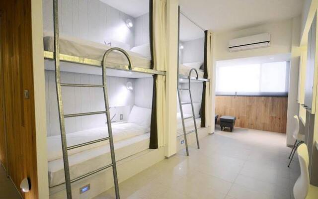 台南单床屋民宿