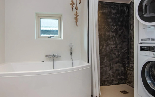 6 Person Holiday Home in Ebeltoft