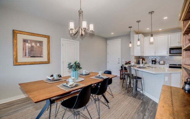 Queen Creek #341 - 2 Br Condo