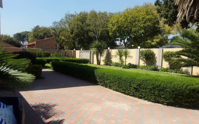Ikaze Guest House