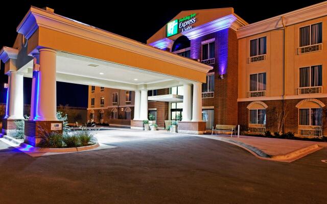 Holiday Inn Express Hotel & Suites Ozona, an IHG Hotel