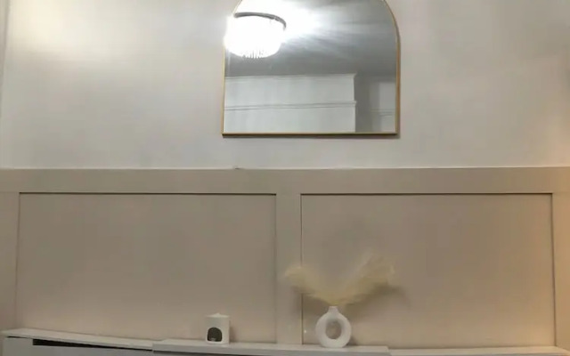 Spacious 2-bed Near Etihad-games Room-free Parking