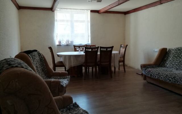Lori travel Guest House