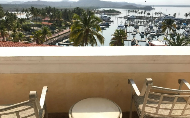 Grand Isla Navidad Golf & Spa Resort with Marina
