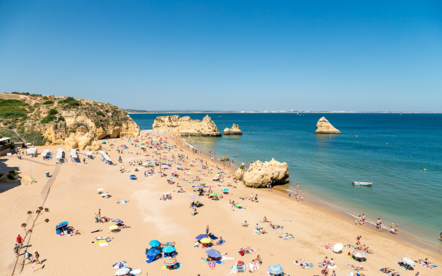 Carvi Beach Hotel
