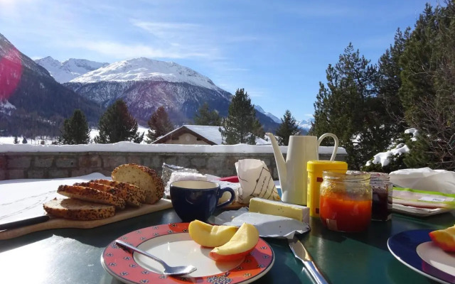 Chesa Sonnenuhr