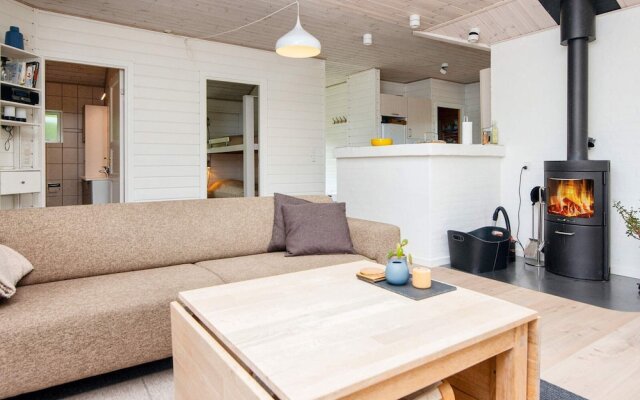 6 Person Holiday Home in Borkop