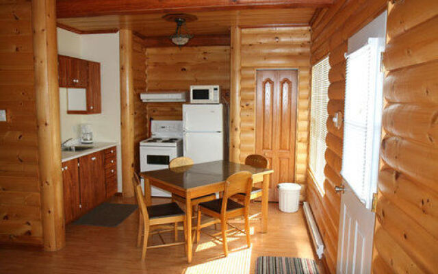 Motel Les Chalets Bo-Fleuve