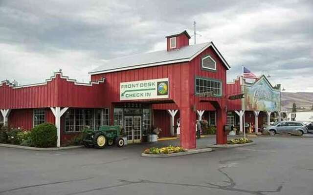 Cousins Country Inn