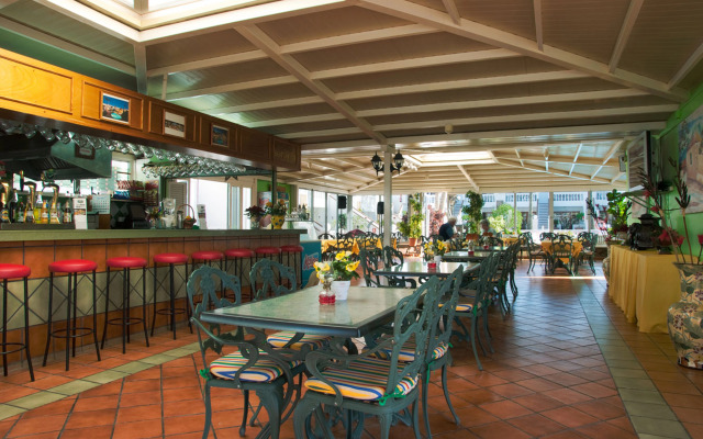 Montana Club Suite Hotel