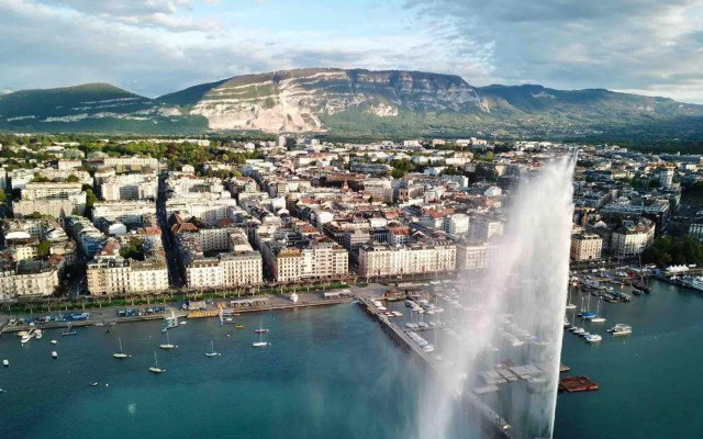 Luxury Apartment in Central Geneva