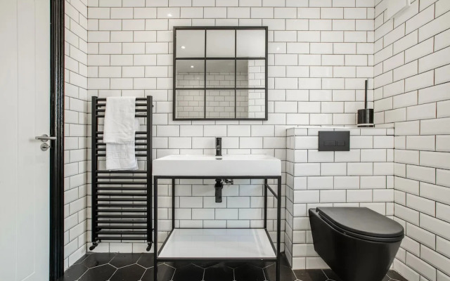 Mixies Manor Sasco Apartments