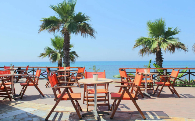 Ionion Beach Apartment Hotel