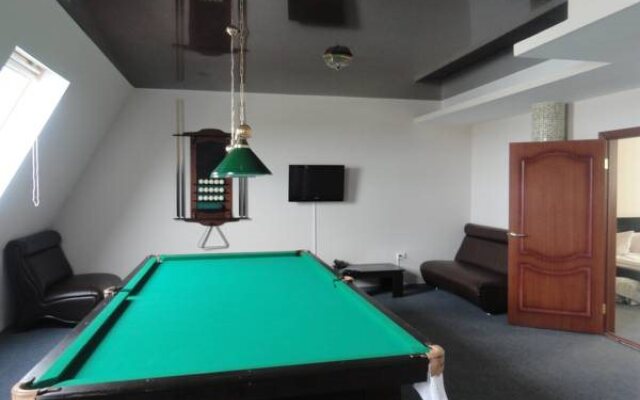 Отель Берлога