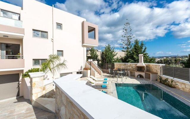 Peris Villa