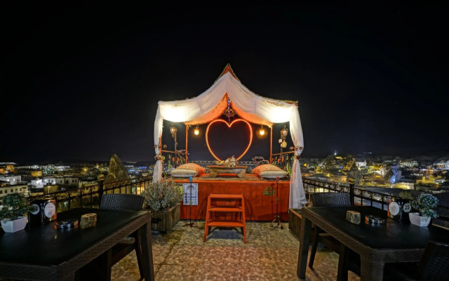 Maccan Cave Hotel