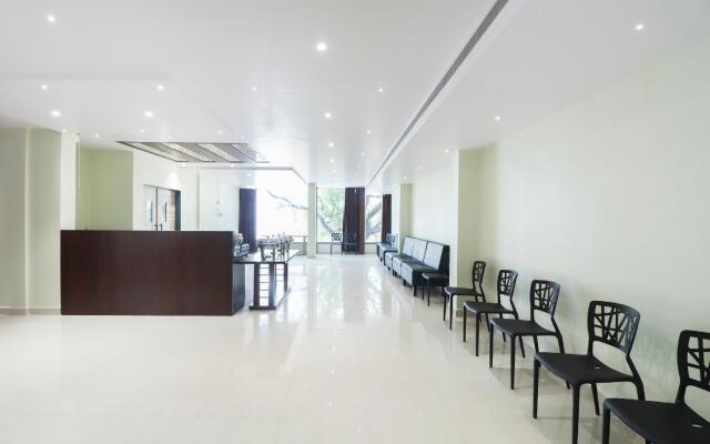 Hotel 7th Heaven by OYO Rooms