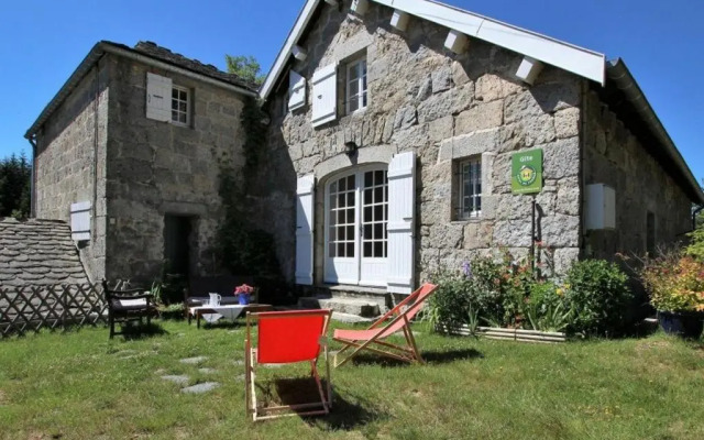Gîte Le Chambon-sur-Lignon, 4 pièces, 5 personnes - FR-1-582-137