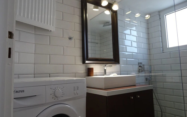 Minimal Luxury near Acropolis