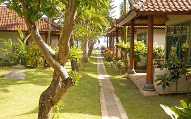 Relax Beach Resort Candidasa