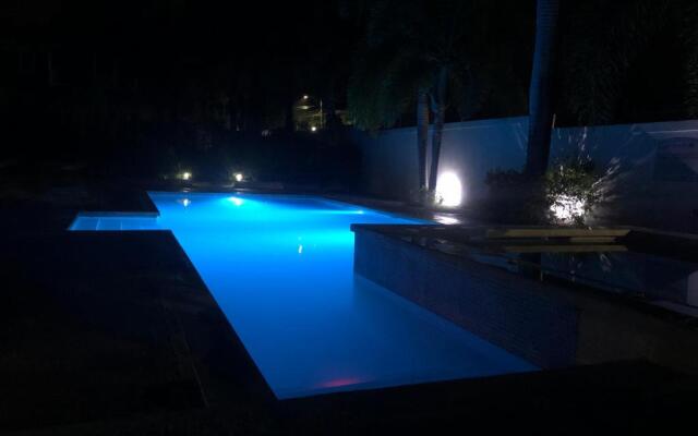 Cosy 4bdr beach house in Ochio Rios