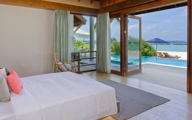Emerald Faarufushi Resort & Spa